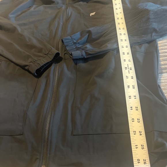 Fabletics Jacket Black Full Zip Hoodie Windbreaker Giana Rain Coat Medium M - Picture 5 of 9